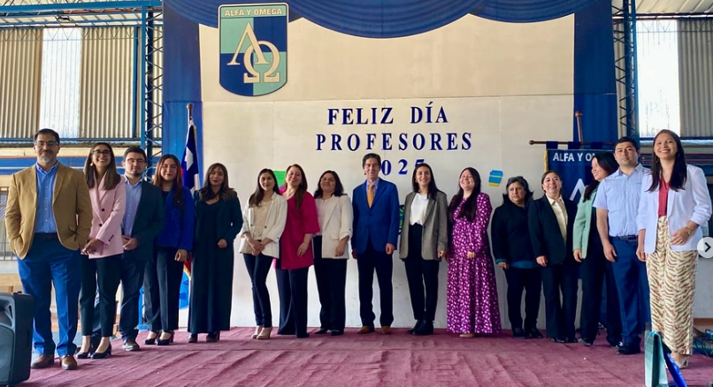 Cuerpo docente de la Escuela Alfa y Omega